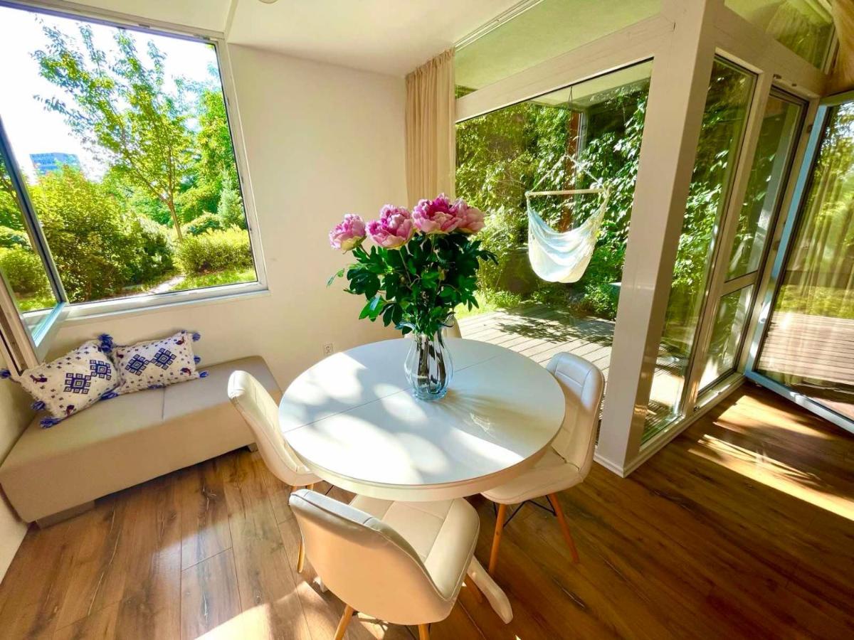 70M2 Romantic Living In The Old Town With Garden Братислава Экстерьер фото