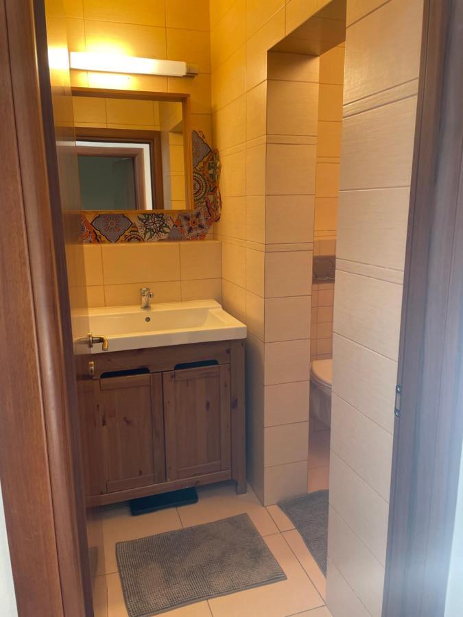 70M2 Romantic Living In The Old Town With Garden Братислава Экстерьер фото