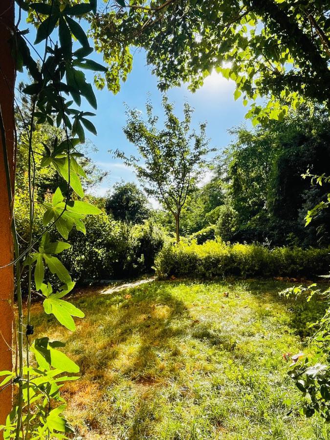70M2 Romantic Living In The Old Town With Garden Братислава Экстерьер фото