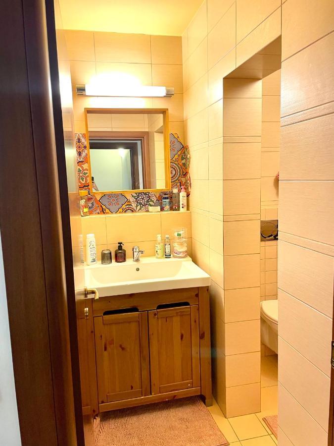 70M2 Romantic Living In The Old Town With Garden Братислава Экстерьер фото