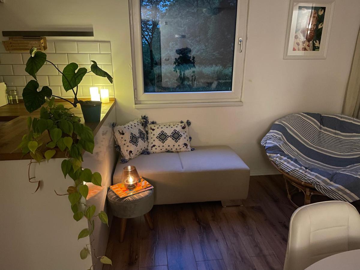 70M2 Romantic Living In The Old Town With Garden Братислава Экстерьер фото