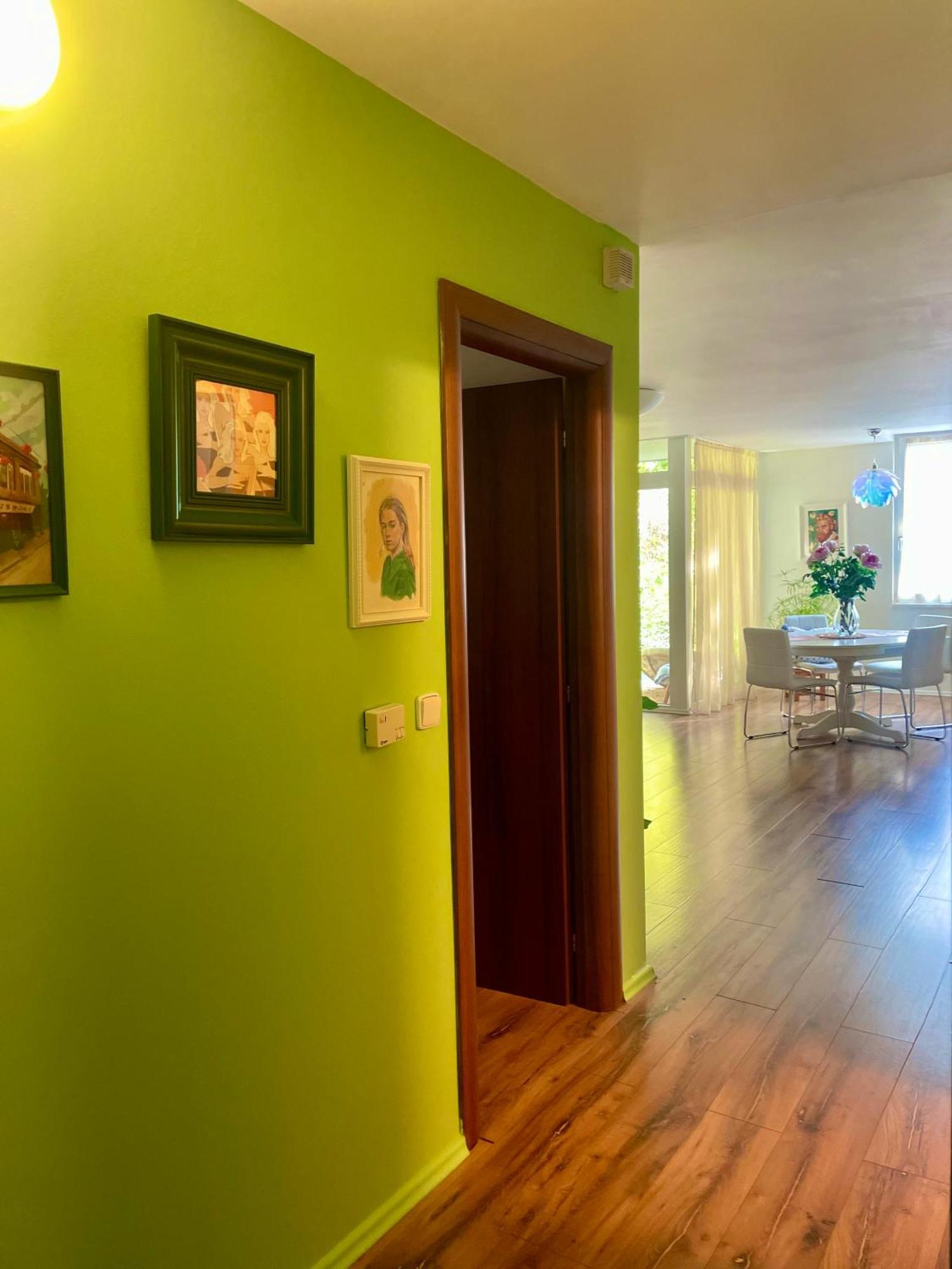 70M2 Romantic Living In The Old Town With Garden Братислава Экстерьер фото